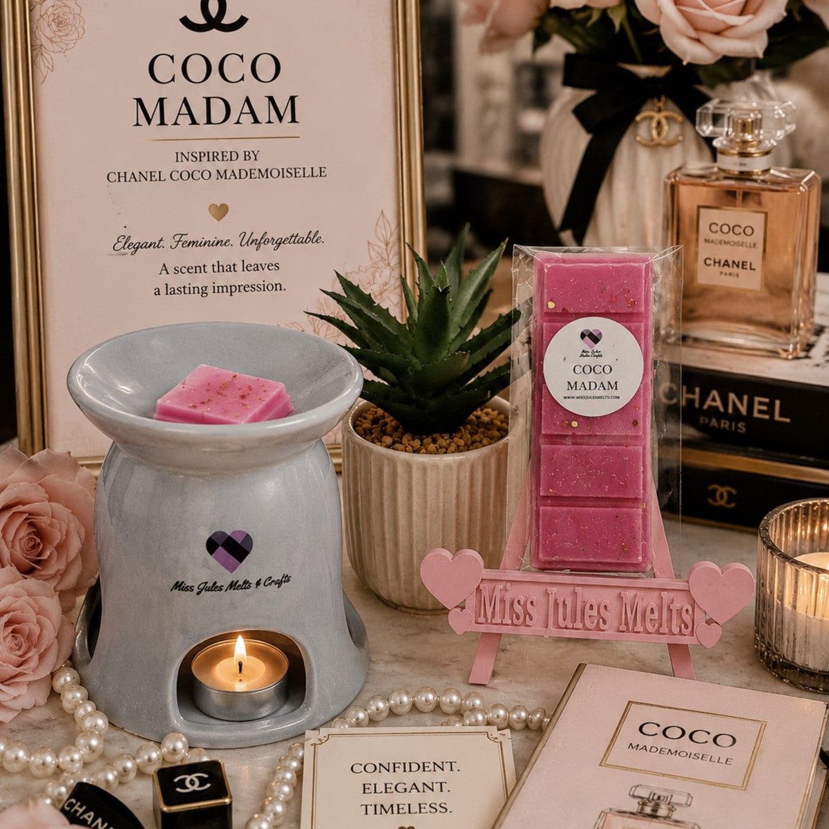 Coco Madam-inspired wax melt snap bar with a fresh citrus, floral and warm perfume-inspired fragrance.