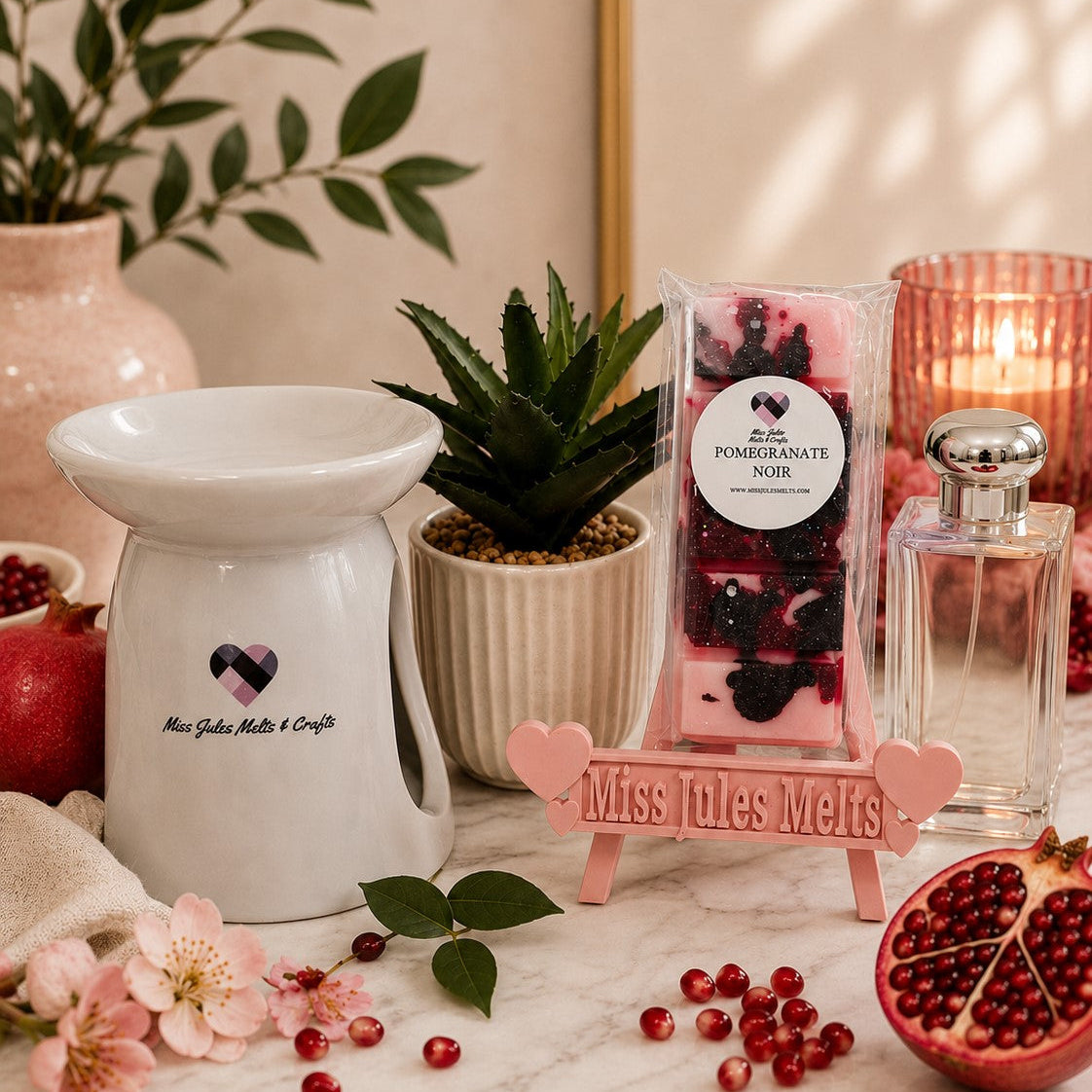 Pomegranate Noir-inspired scented wax melt snap bar from Miss Jules Melts & Crafts.